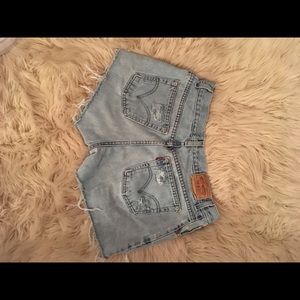 Levi high waisted shorts